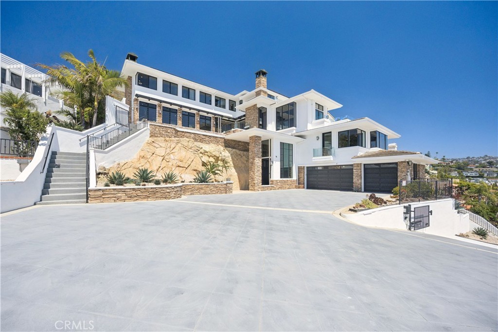 1076 Skyline Drive, Laguna Beach, CA 92651 — photo 1