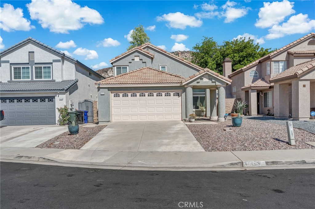 11737 Puerto Real Rd, Fontana, CA 92337 — photo 1