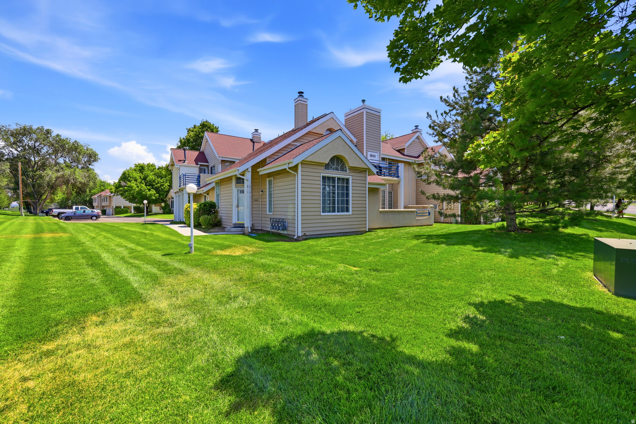 5426 S LIGHTHOUSE RD, Taylorsville, UT 84123 — photo 1