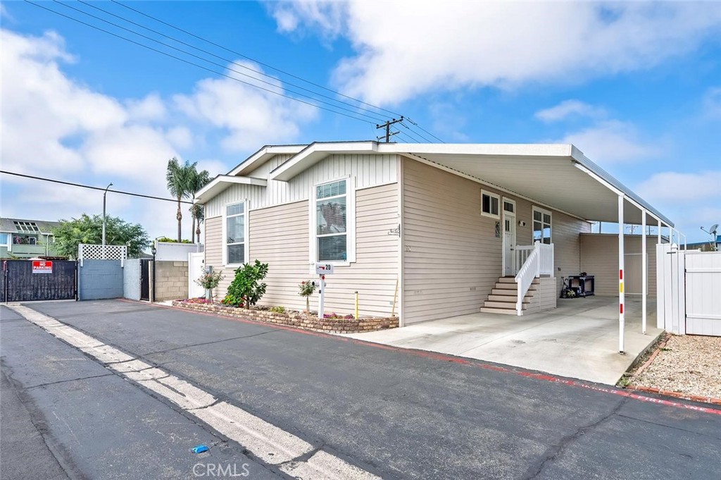 16444 Bolsa Chica Street 20, Huntington Beach, CA 92649 — photo 1