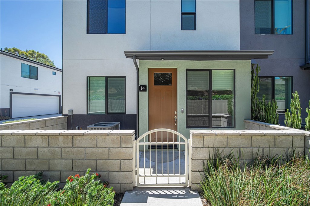 2775 W Pepper Tree 14, Anaheim, CA 92801 — photo 1