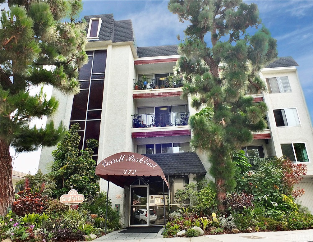 372 Carroll Park E 406, Long Beach, CA 90814 — photo 1