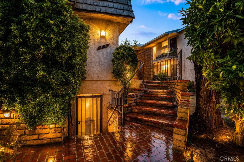 1013 Allen 6, Glendale, CA 91201 — photo 1
