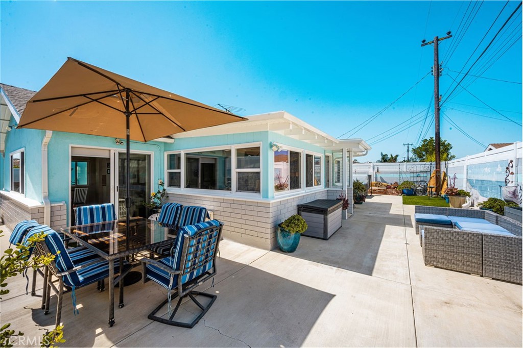 15732 Swan Lane, Huntington Beach, CA 92649 — photo 1