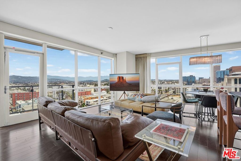 3785 Wilshire Boulevard 1212, Los Angeles, CA 90010 — photo 1
