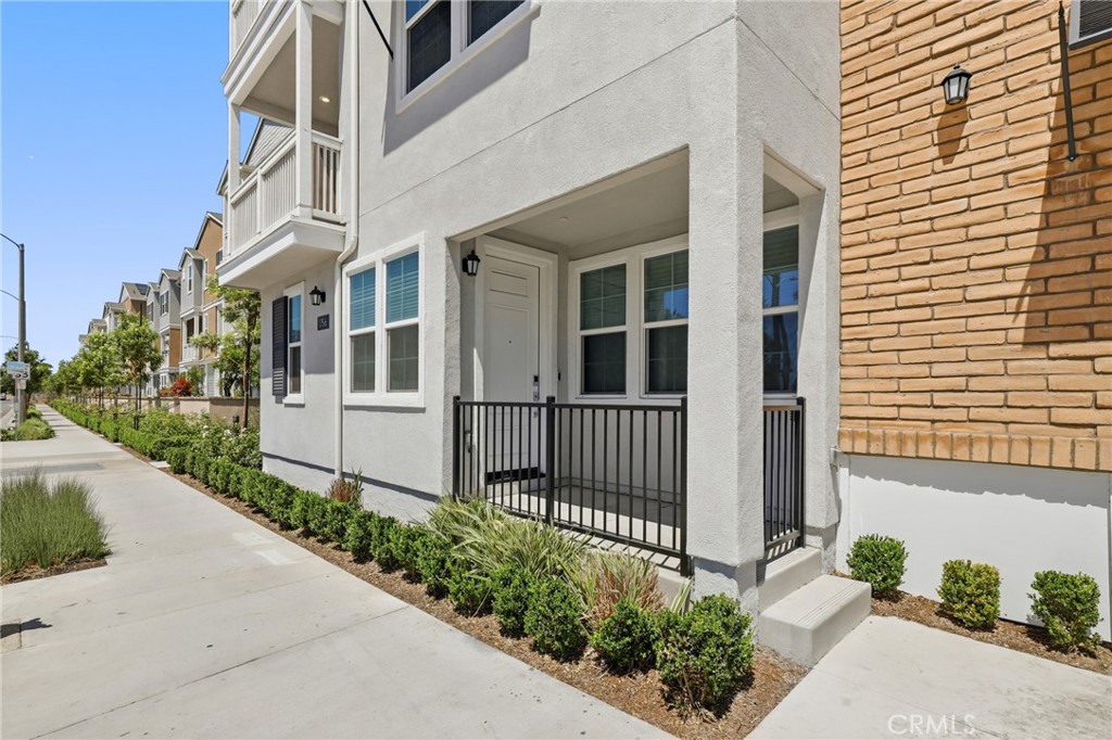175 W La Palma Avenue 6, Anaheim, CA 92801 — photo 1