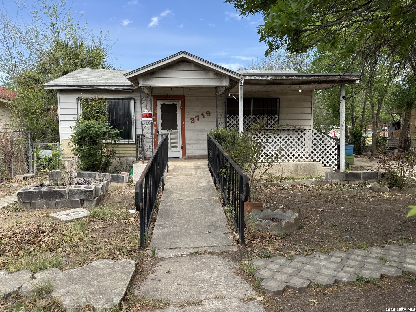 3719 W HOUSTON ST, San Antonio, TX 78207 — photo 1