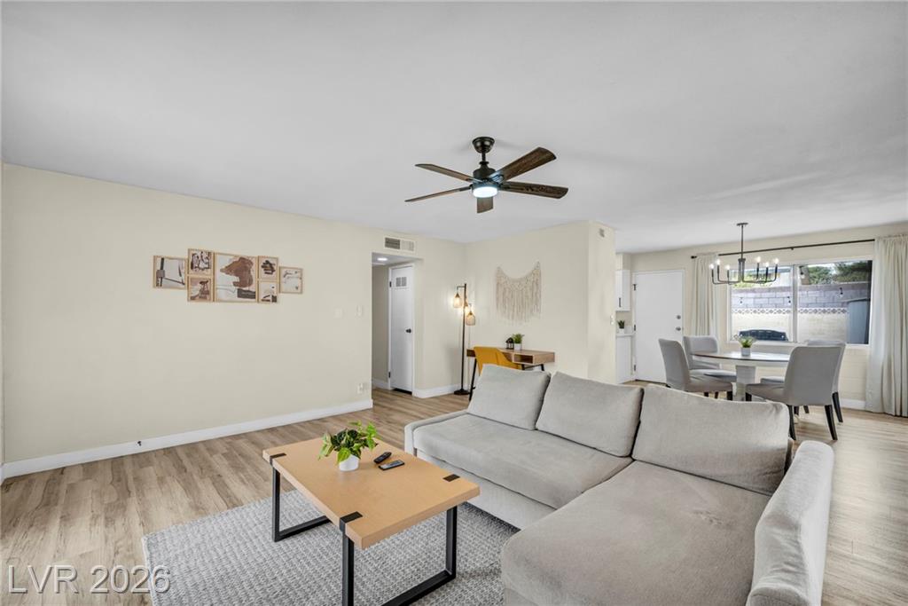 913 De Met Drive, Las Vegas, NV 89119 — photo 1