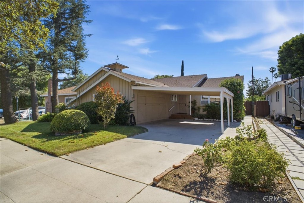 7007 Whitaker, Lake Balboa, CA 91406 — photo 1