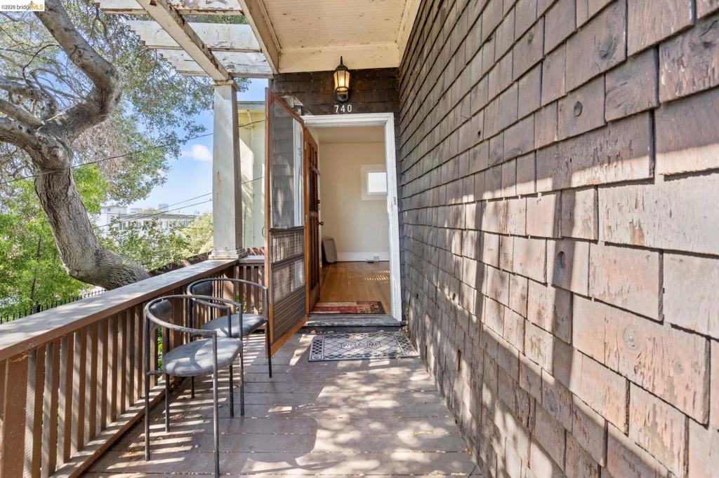 738 E 19Th St, Oakland, CA 94606 — photo 1