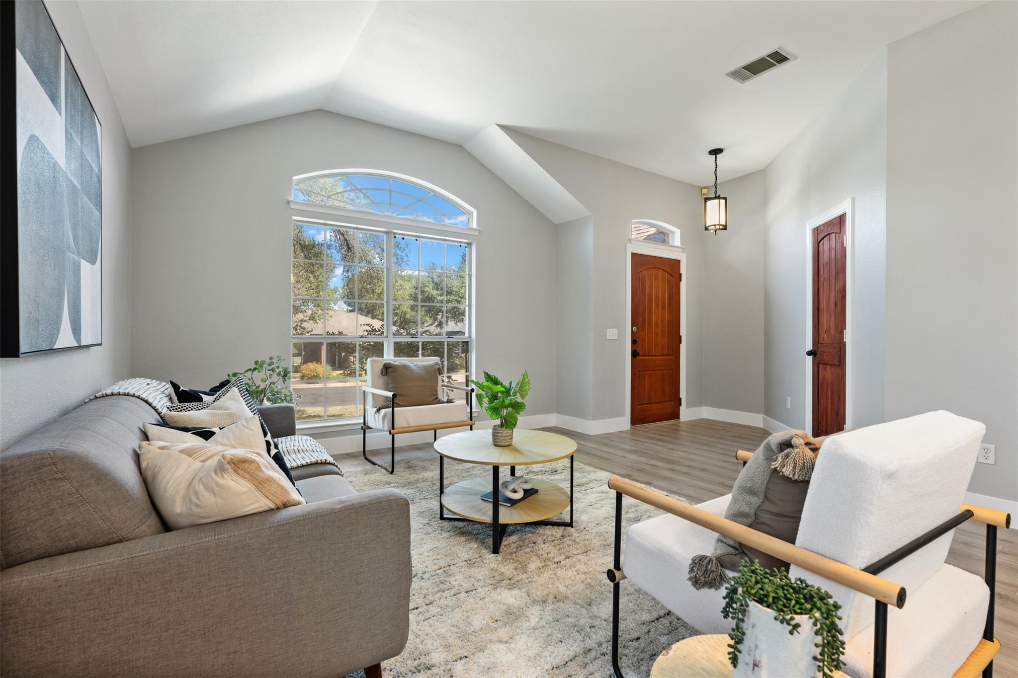 8009 Nairn Dr, Austin, TX 78749 — photo 1