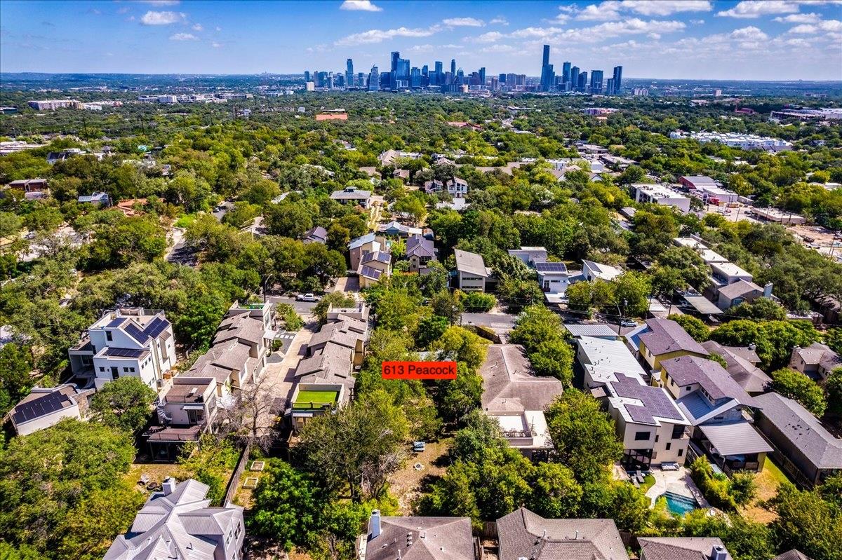 613 Peacock Ln, Austin, TX 78704 — photo 1