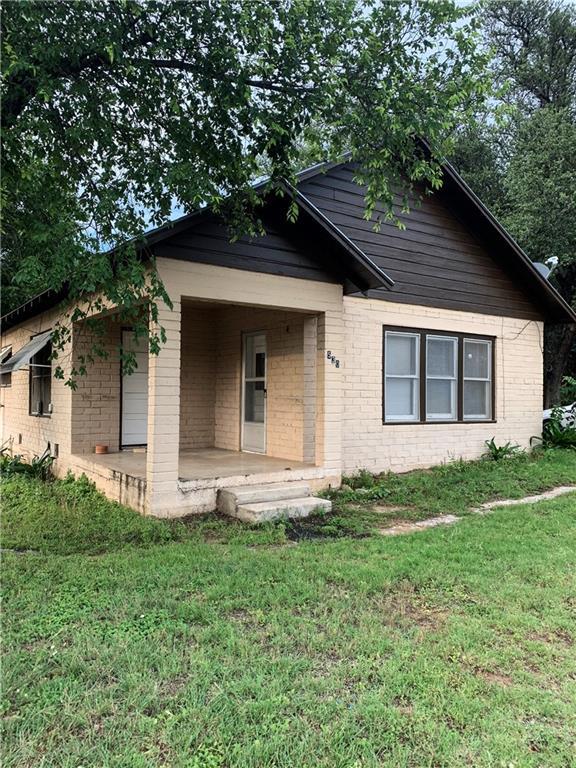 530 Bryan
