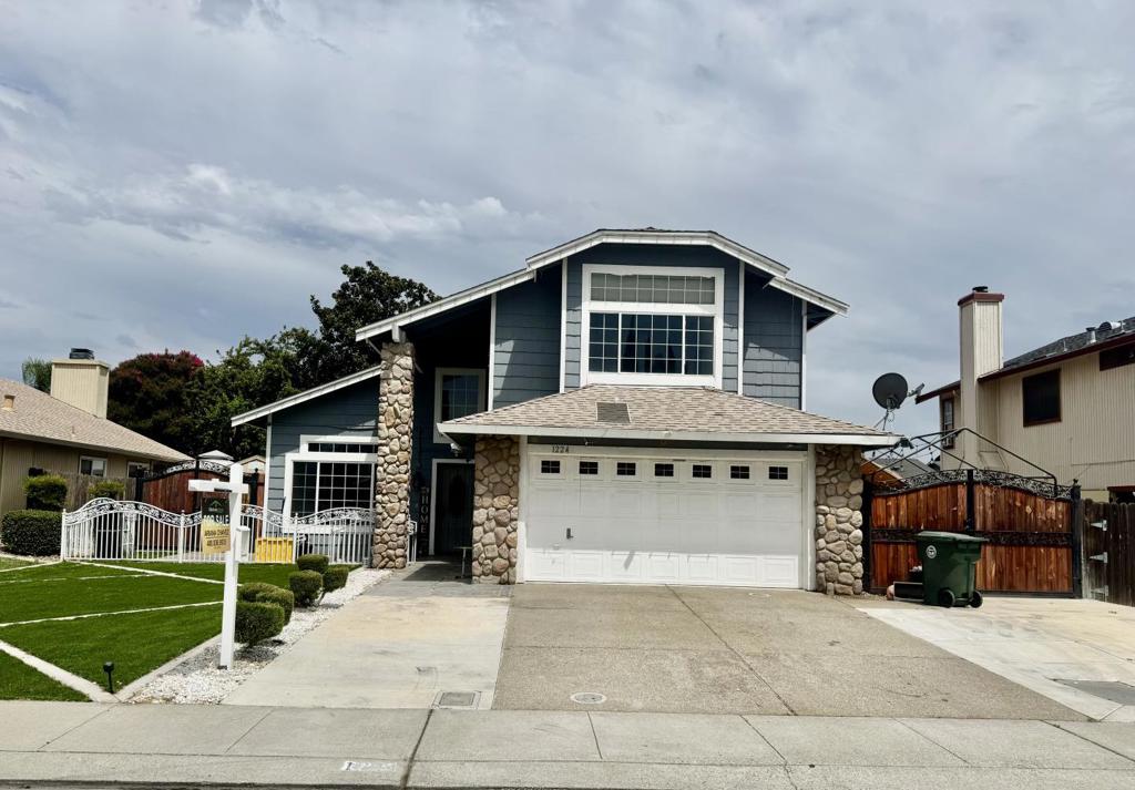 1224 Mohr Circle, Manteca, CA 95337 — photo 1
