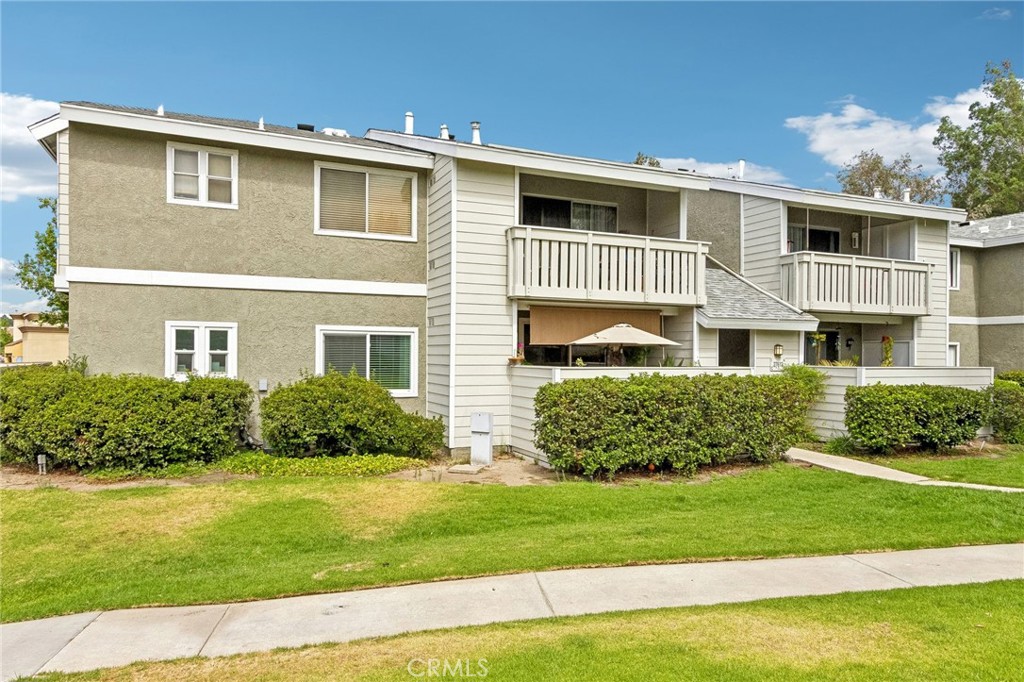 27612 Susan Beth Way C, Saugus, CA 91350 — photo 1