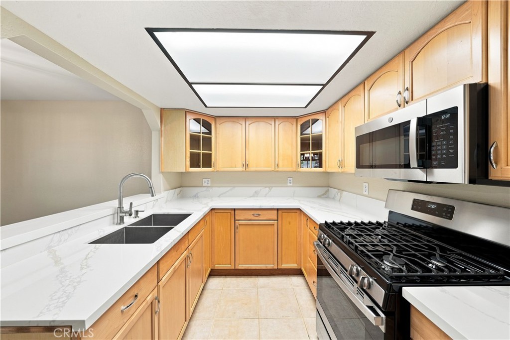 600 Central Avenue 305, Riverside, CA 92507 — photo 1