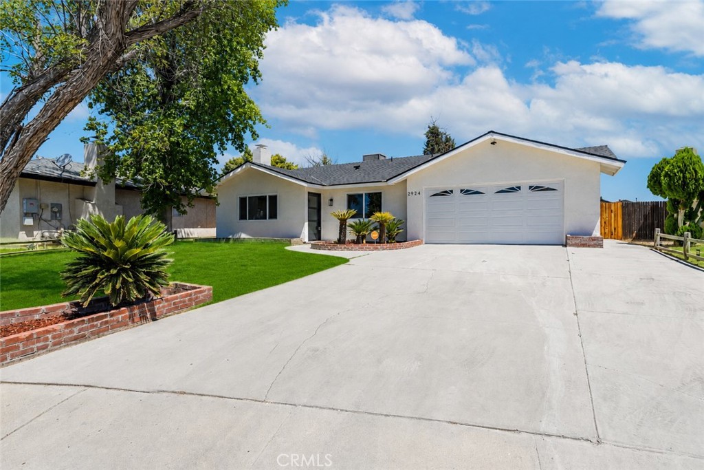 2924 Cedarwood, Bakersfield, CA 93309 — photo 1