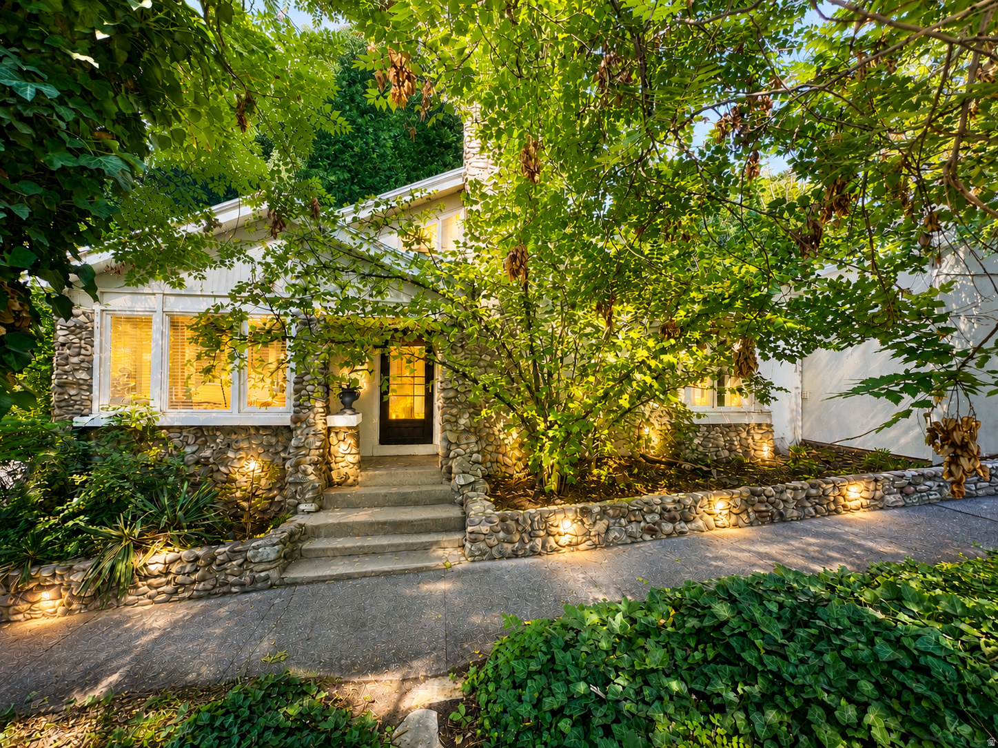 887 E 3RD AVE, Salt Lake City, UT 84103 — photo 1