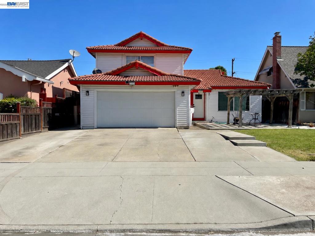 221 Beegum Way, San Jose, CA 95123 — photo 1