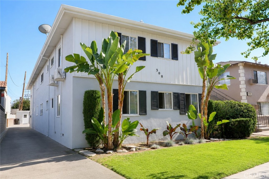 308 E Maple 8, Glendale, CA 91205 — photo 1