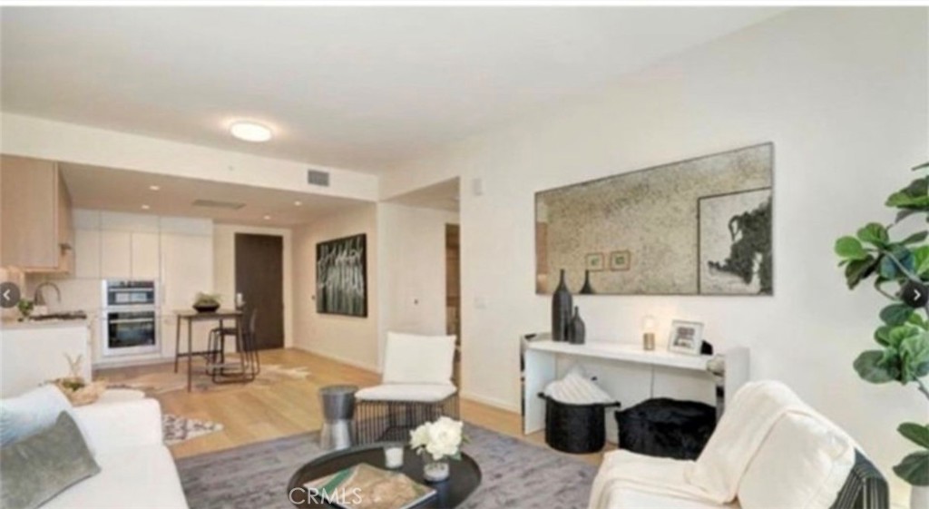 877 Francisco 707, Los Angeles, CA 90017 — photo 1