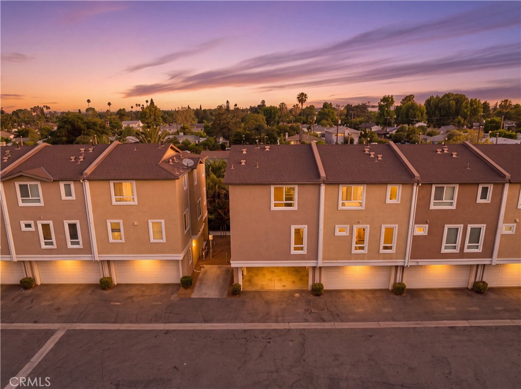 14685 1/2 Sherman, Van Nuys, CA 91405 — photo 1