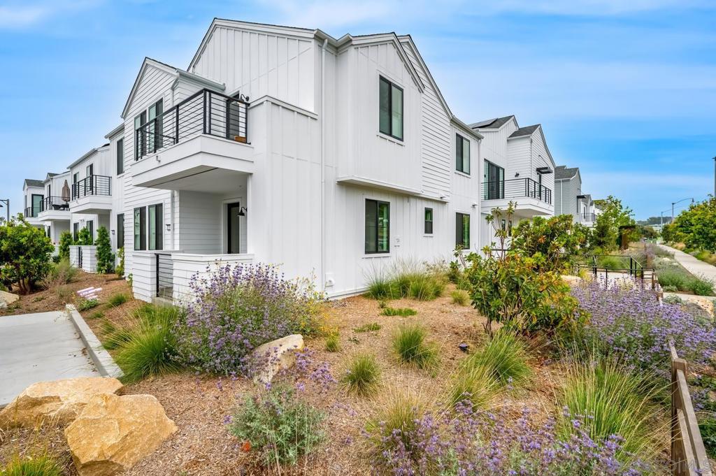 1101 Catania Ct 201, Encinitas, CA 92024 — photo 1