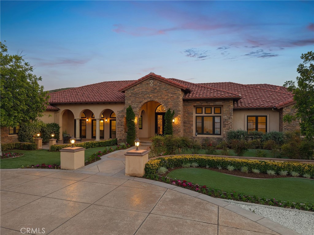 10727 W Stallion Ranch Road, Shadow Hills, CA 91040 — photo 1