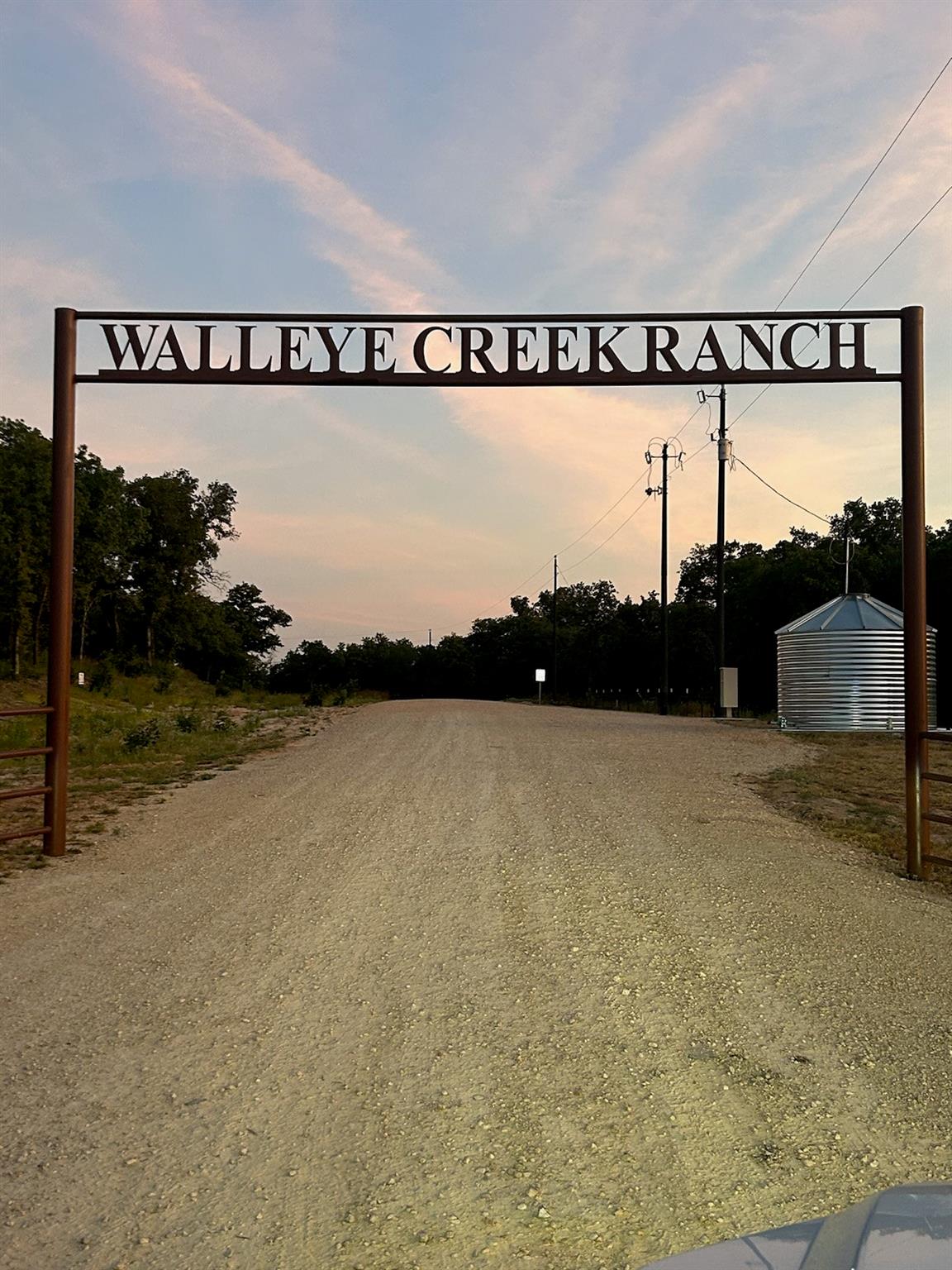 1304  Walleye Creek Trail St, Lexington, TX 78947 — photo 1