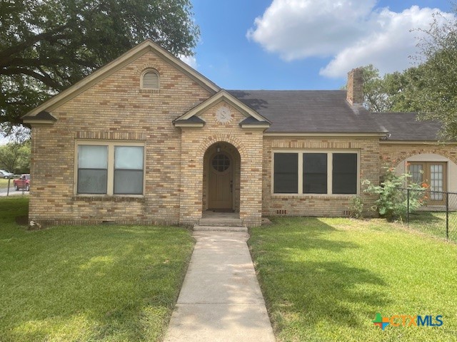 613 E Broadway Street 5, Cuero, TX 77954 — photo 1