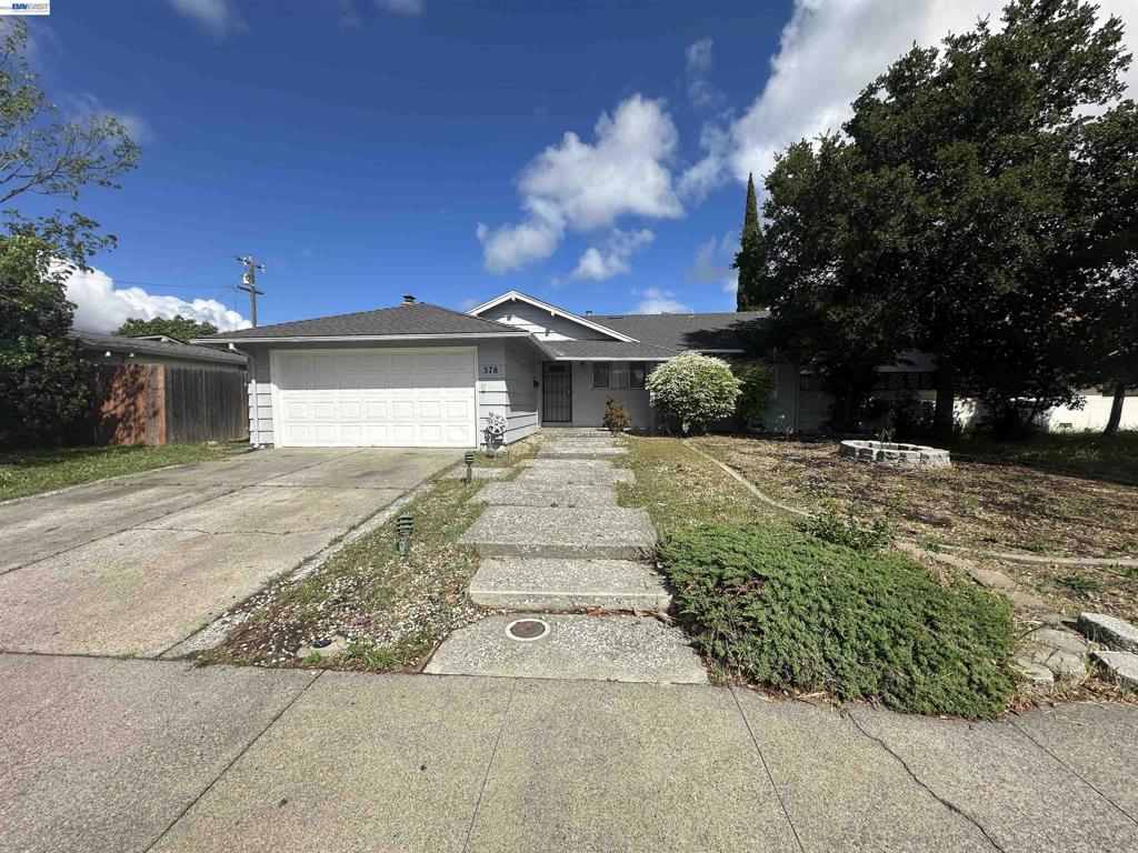 378 Acacia St, Fairfield, CA 94533 — photo 1