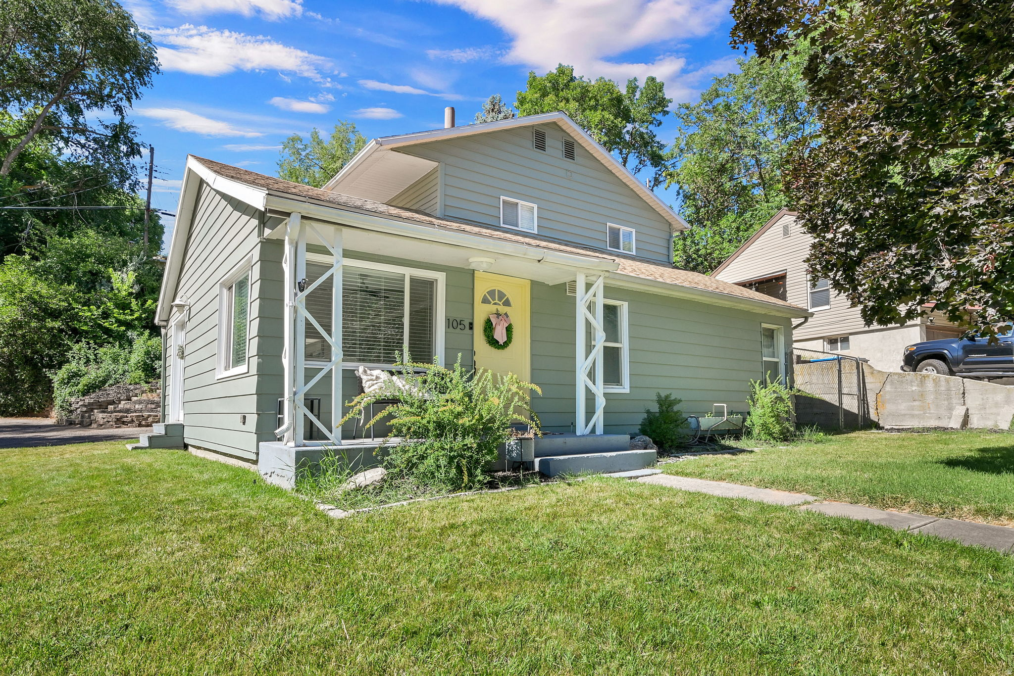 105 E COUNTRY CLUB DR, South Ogden, UT 84405 — photo 1