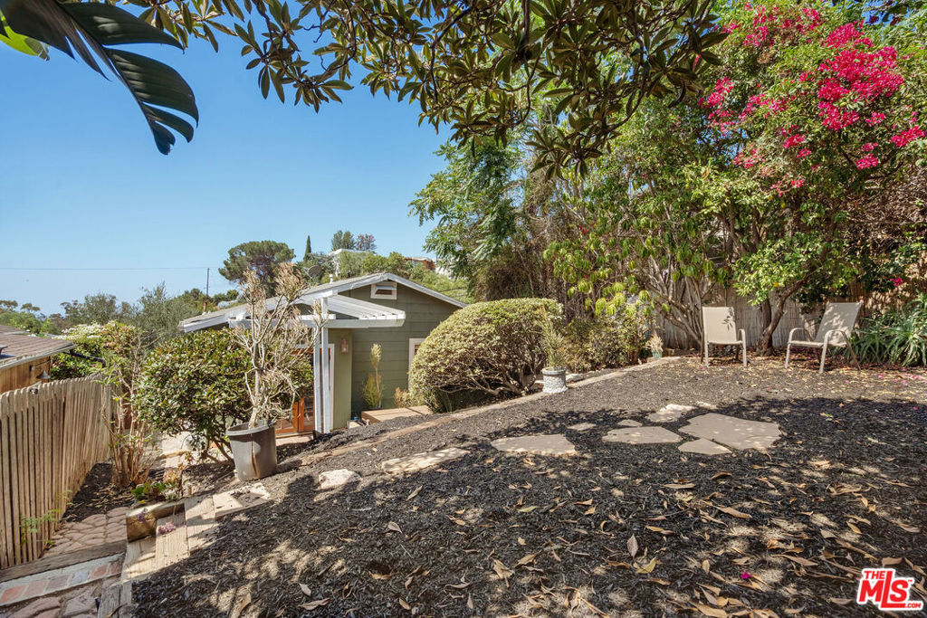 2306 Loma Vista Place, Los Angeles, CA 90039 — photo 1