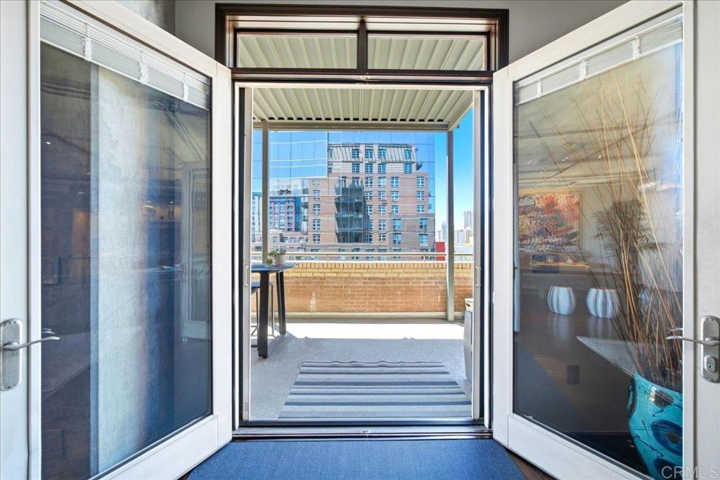 877 Island Avenue 512, San Diego, CA 92101 — photo 1