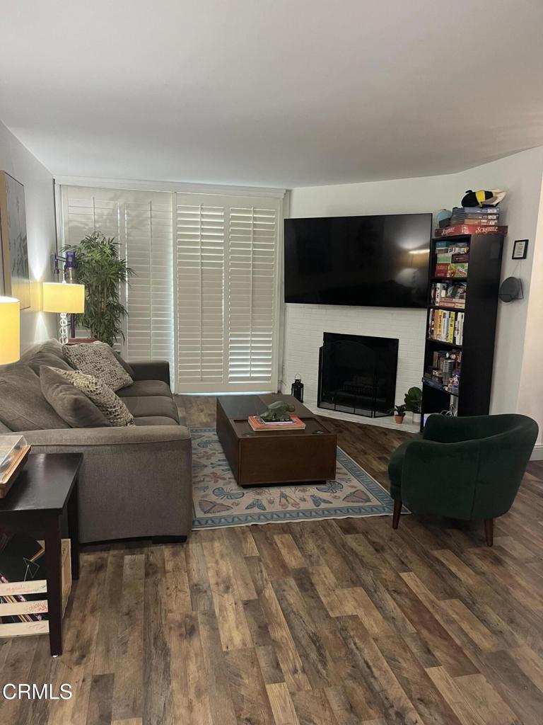4705 Kester Avenue 116, Los Angeles, CA 91403 — photo 1