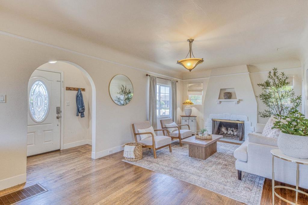 431 West Street, Salinas, CA 93901 — photo 1