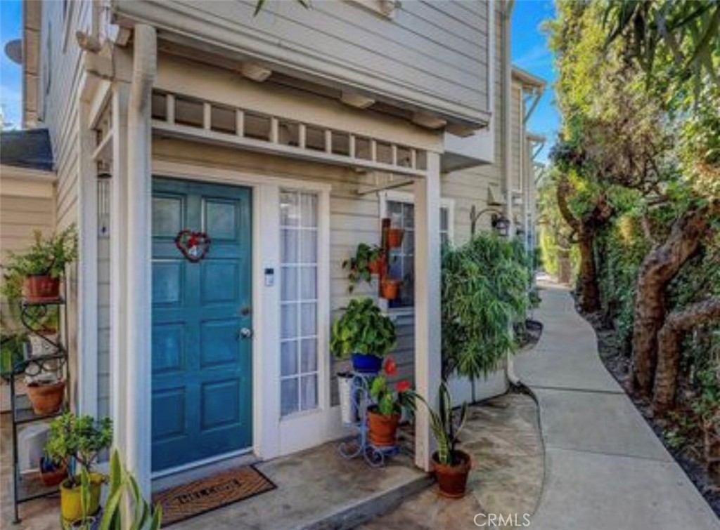 312 Ladera Street 4