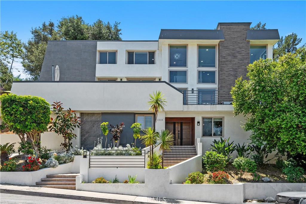 3539 Alana Drive, Sherman Oaks, CA 91403 — photo 1