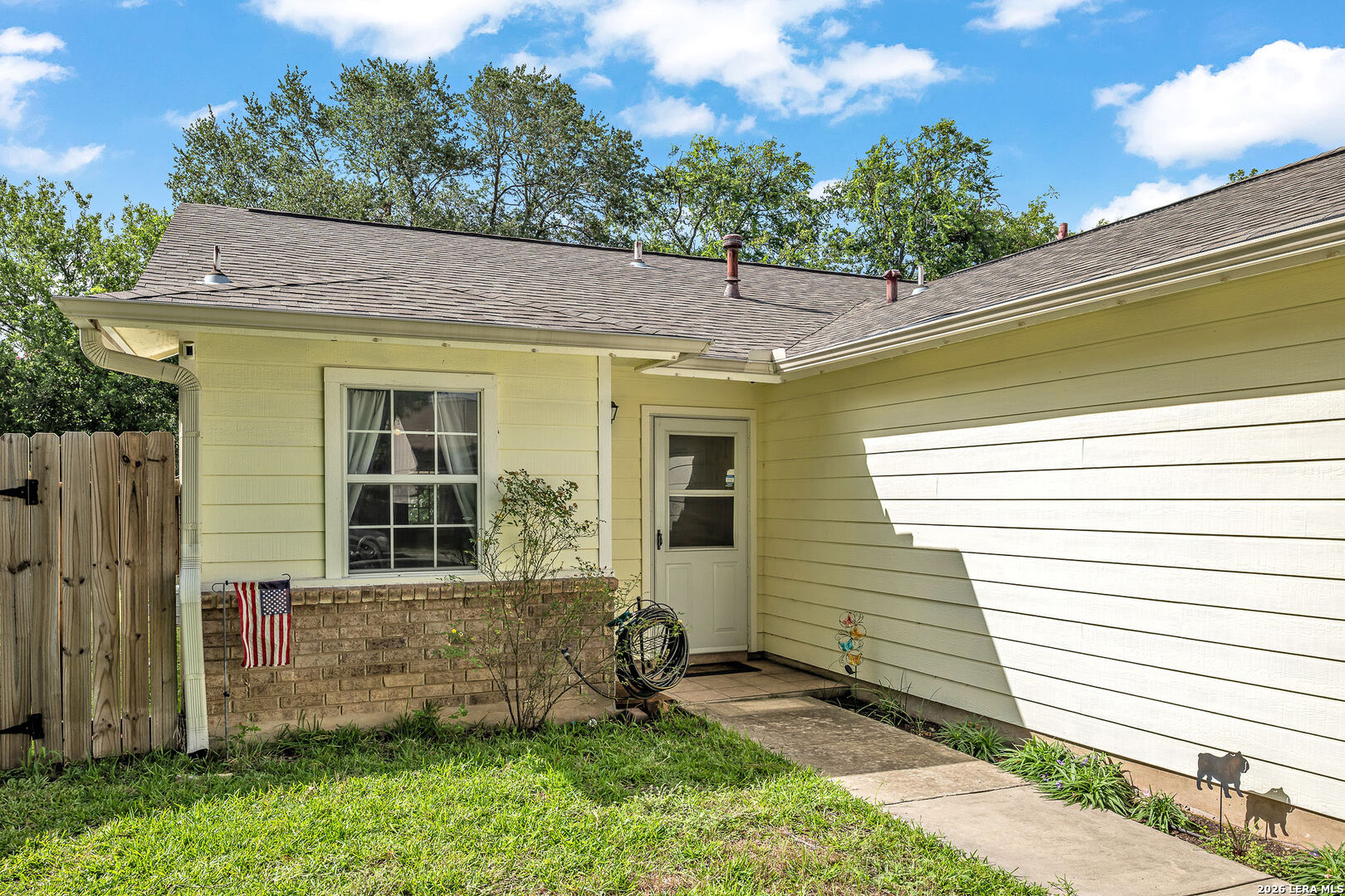 726 MEADOW GATE, Converse, TX 78109 — photo 1