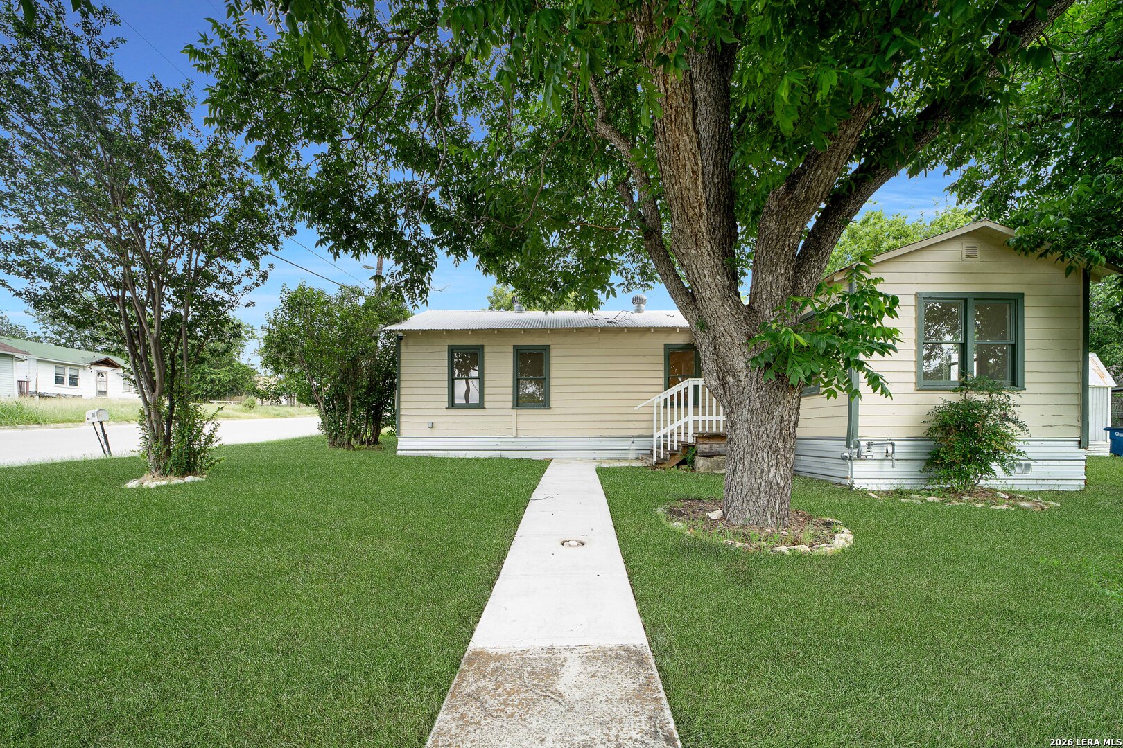 414 Orange, New Braunfels, TX 78130 — photo 1