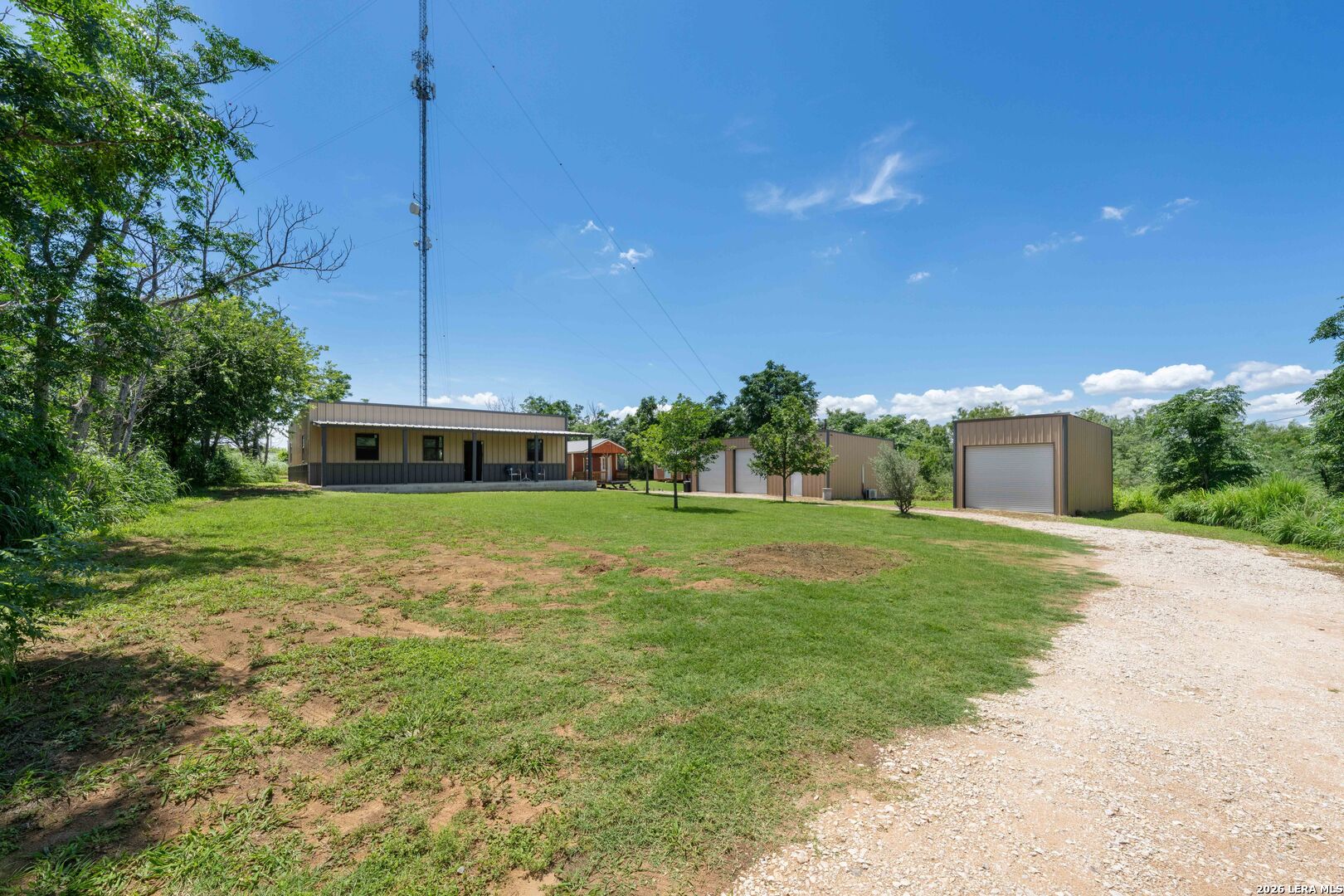 9195 S LOOP 1604 E, Elmendorf, TX 78112 — photo 1