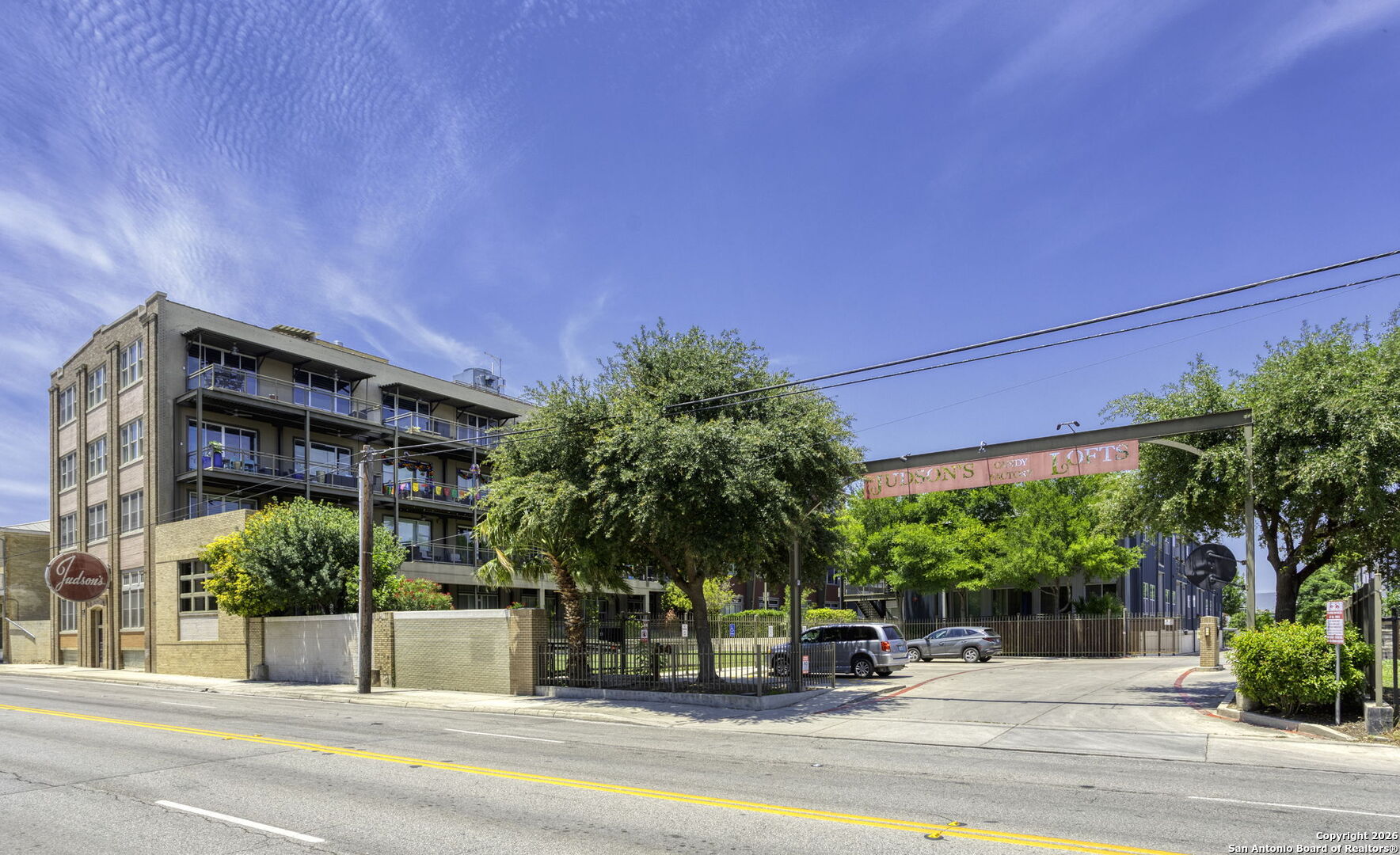 831 S Flores, San Antonio, TX 78204 — photo 1