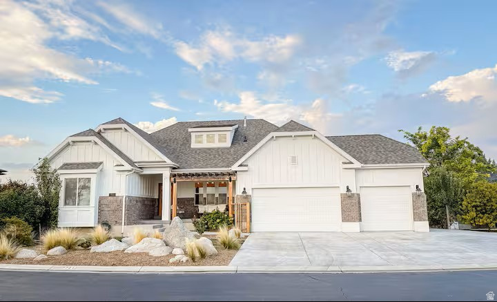 701 S LAKE VIEW DR, Vineyard, UT 84058 — photo 1
