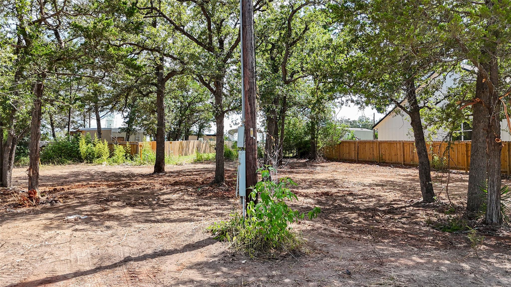 115 Eaglenest, Smithville, TX 78957 — photo 1