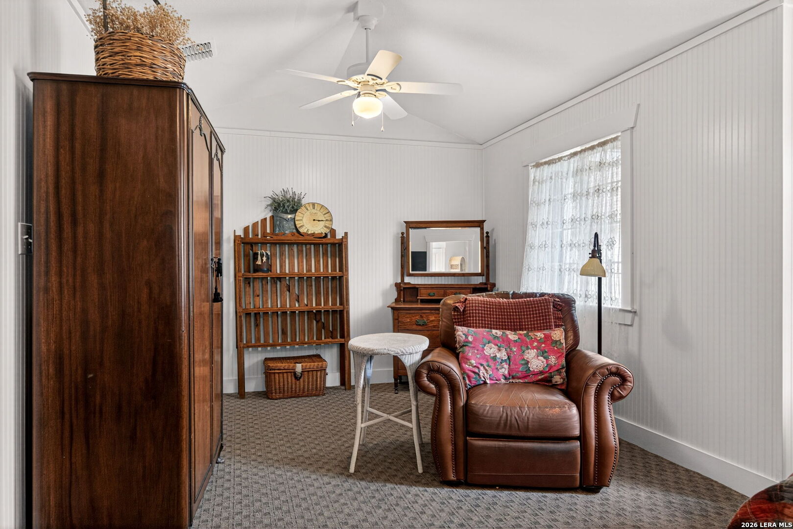 2 SONATA CIR, , 78676 — photo 1