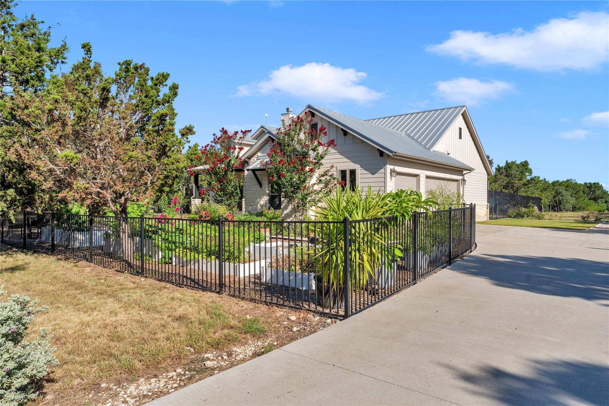 2140 Carpenter, Burnet, TX 78611 — photo 1