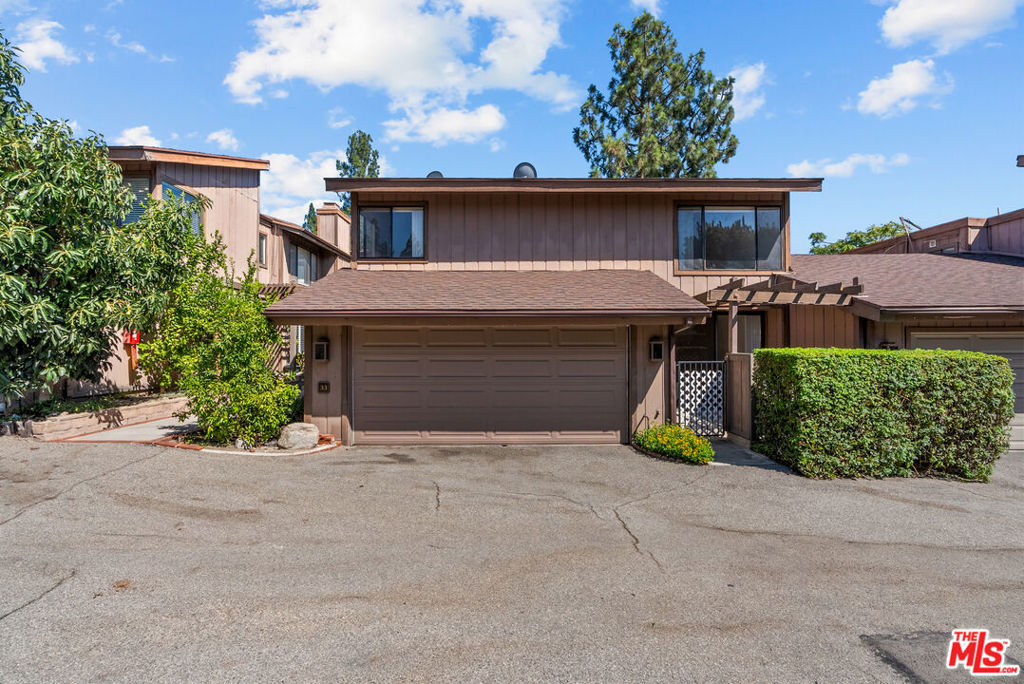 33 Northwoods Lane, La Crescenta, CA 91214 — photo 1