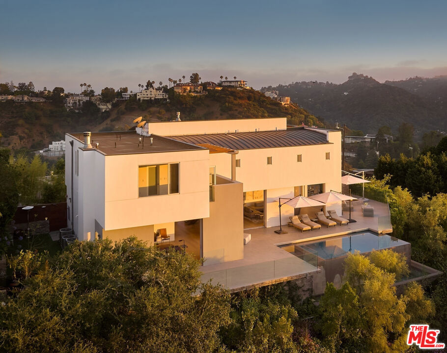 2750 Cardwell Place, Los Angeles, CA 90046 — photo 1
