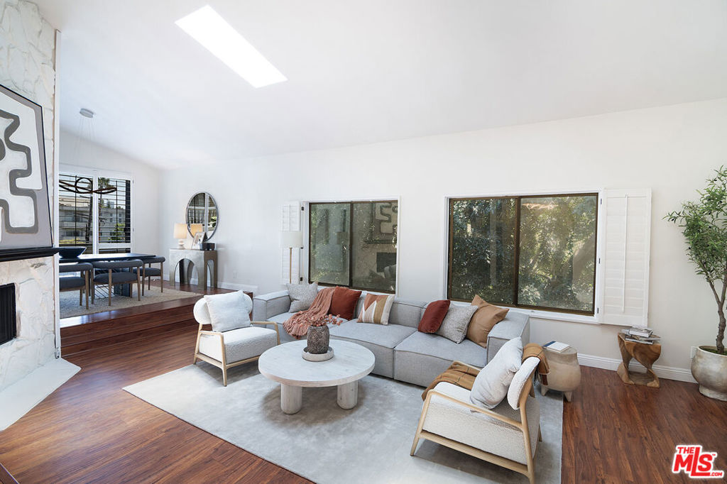 1434 Greenfield Avenue 303, Los Angeles, CA 90025 — photo 1