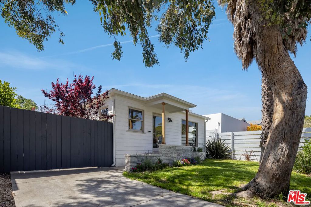 935 Indiana Avenue, Venice, CA 90291 — photo 1
